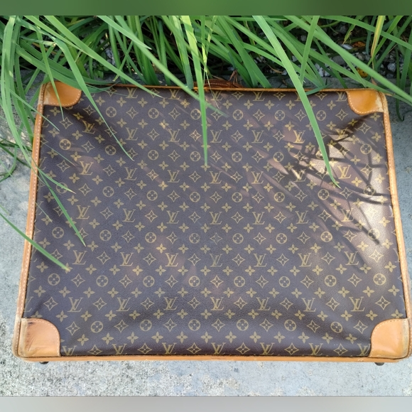 Louis Vuitton Saks Fifth Avenue Soft Sided Suitcase - Picture 4 of 17